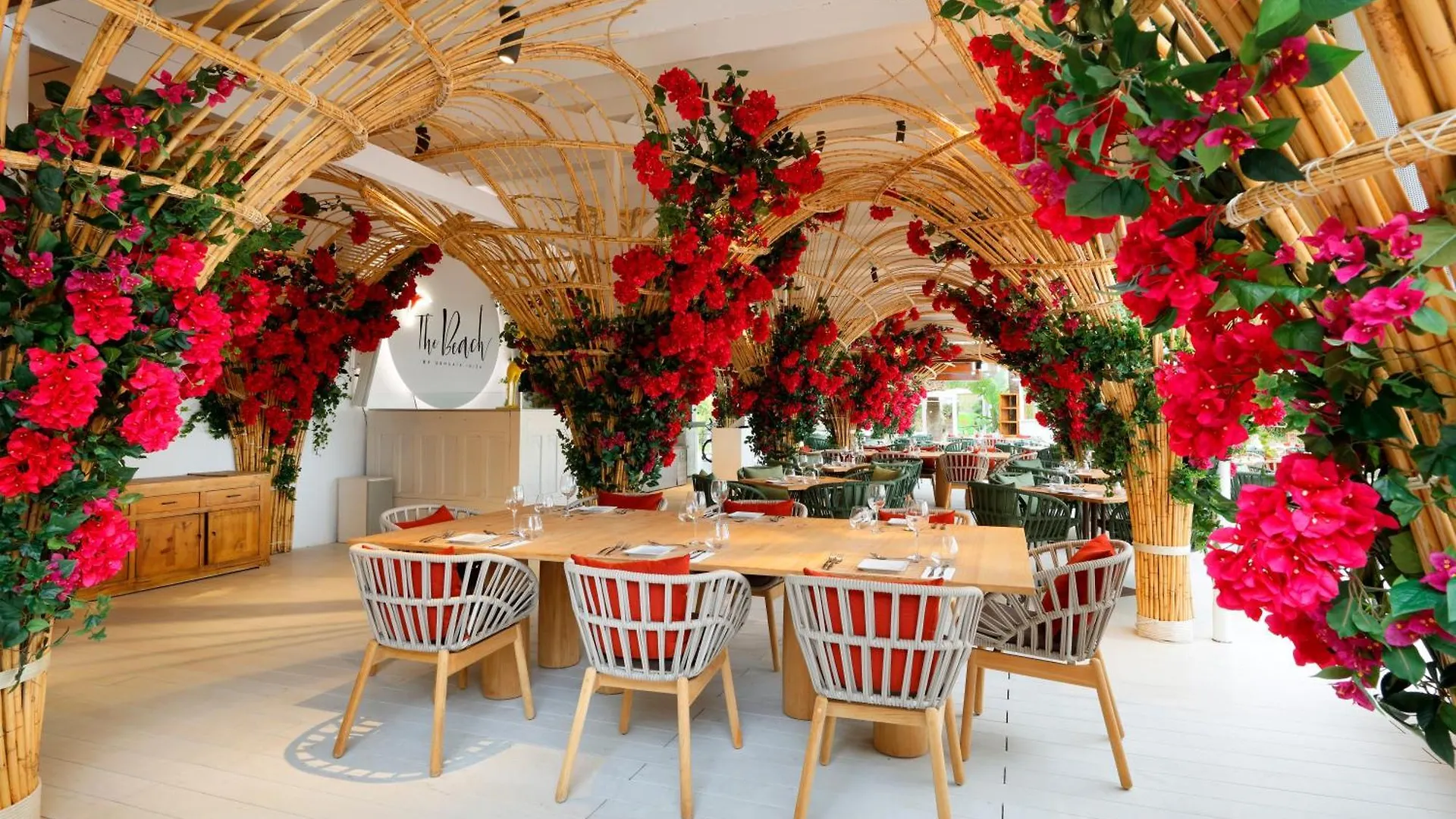 Ushuaia Ibiza Beach Hotel - Adults Only - Club Entrance Included プラヤ・デン・ボッサ スペイン