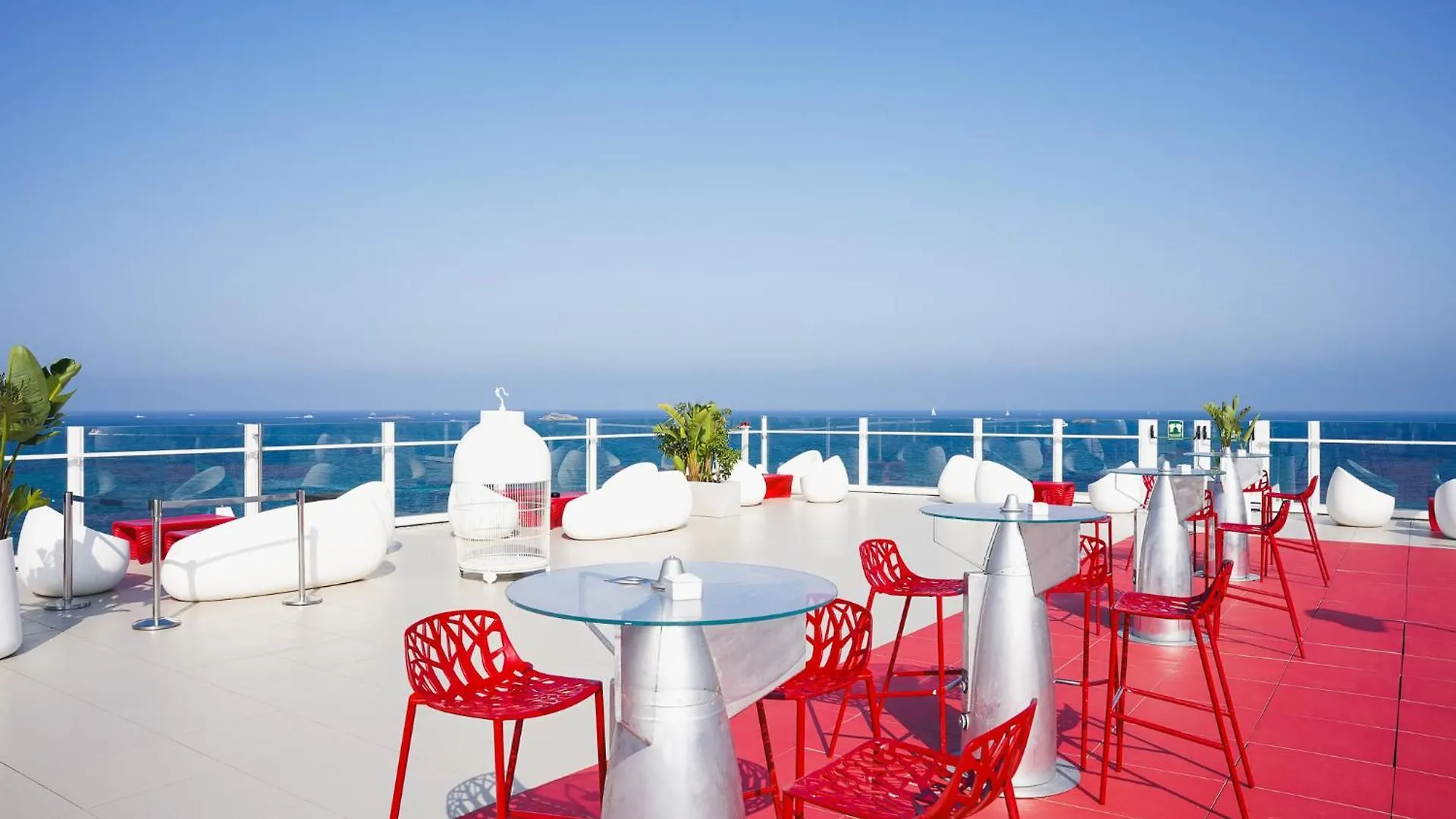 Ushuaia Ibiza Beach Hotel - Adults Only - Club Entrance Included プラヤ・デン・ボッサ