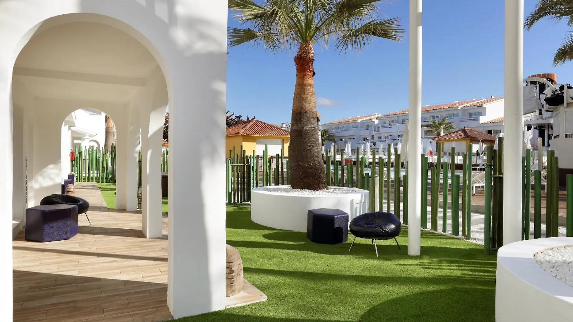 Ushuaia Ibiza Beach Hotel - Adults Only - Club Entrance Included プラヤ・デン・ボッサ