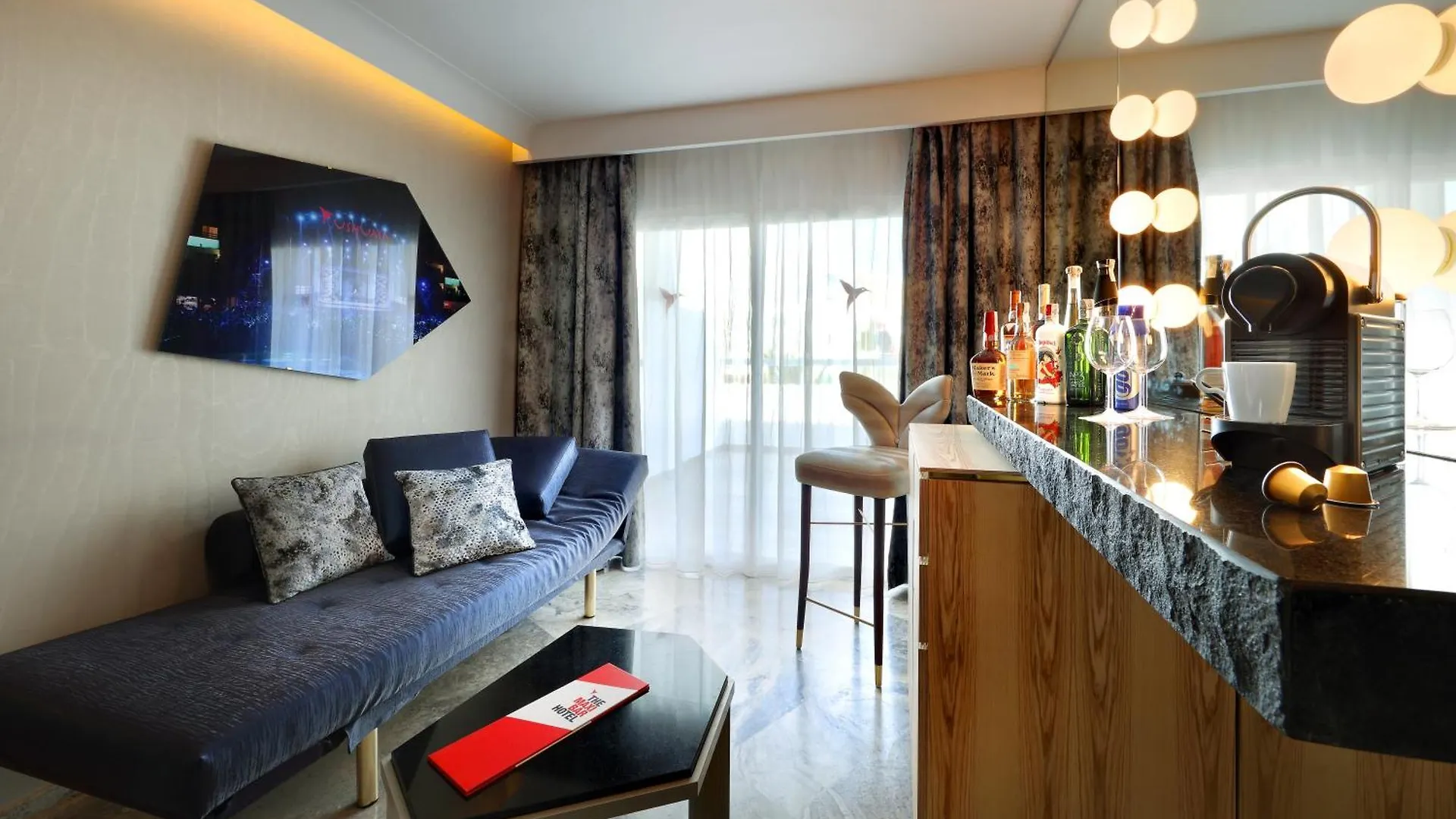 Ushuaia Ibiza Beach Hotel - Adults Only - Club Entrance Included プラヤ・デン・ボッサ
