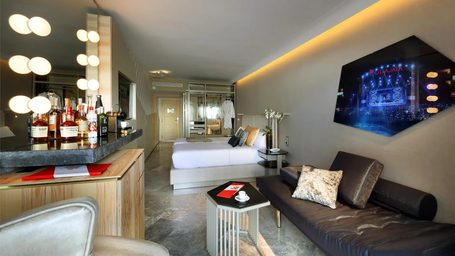 Ushuaia Ibiza Beach Hotel - Adults Only - Club Entrance Included プラヤ・デン・ボッサ 5*,