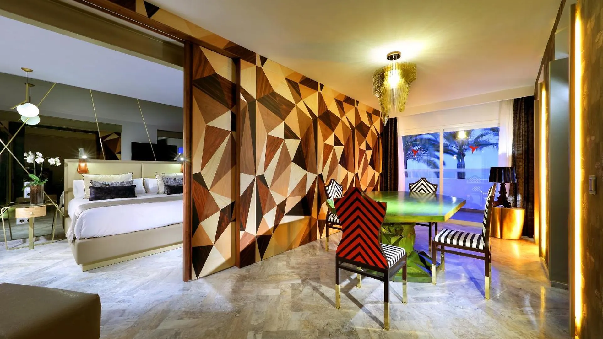 Ushuaia Ibiza Beach Hotel - Adults Only - Club Entrance Included プラヤ・デン・ボッサ スペイン