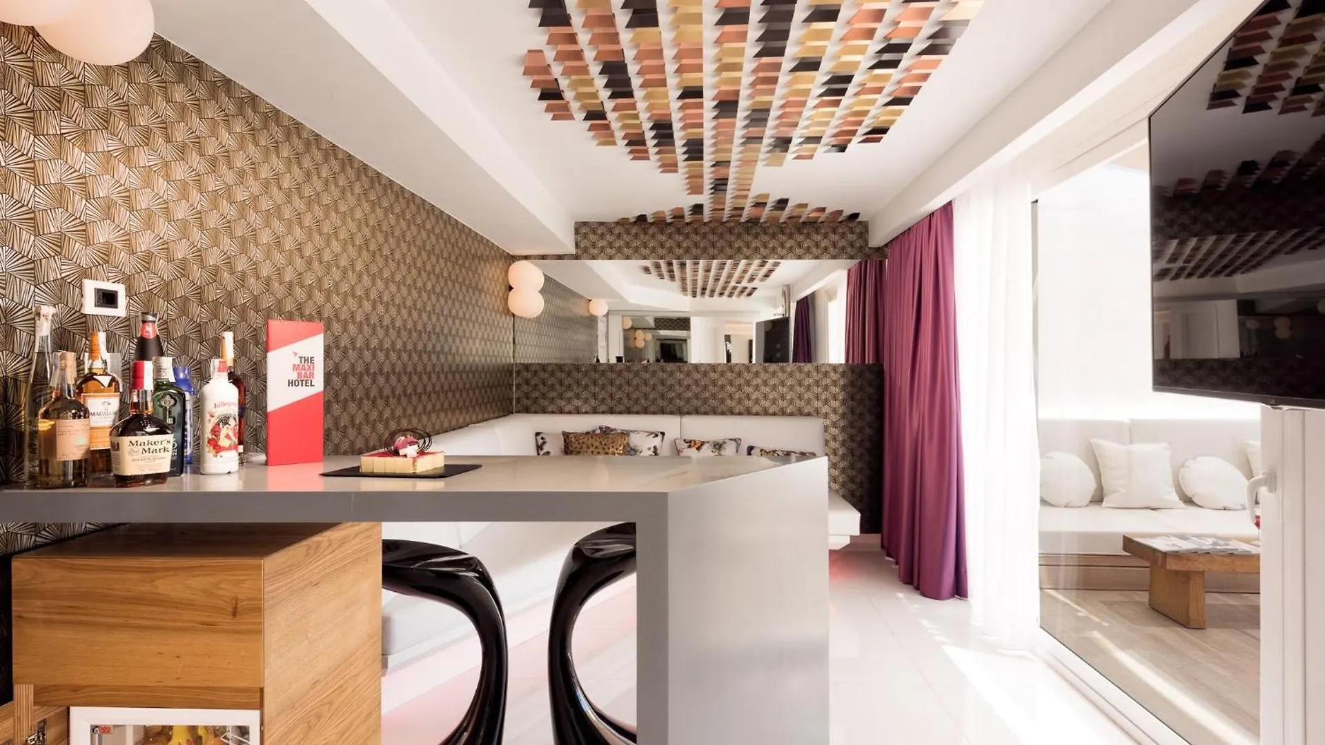 Ushuaia Ibiza Beach Hotel - Adults Only - Club Entrance Included プラヤ・デン・ボッサ