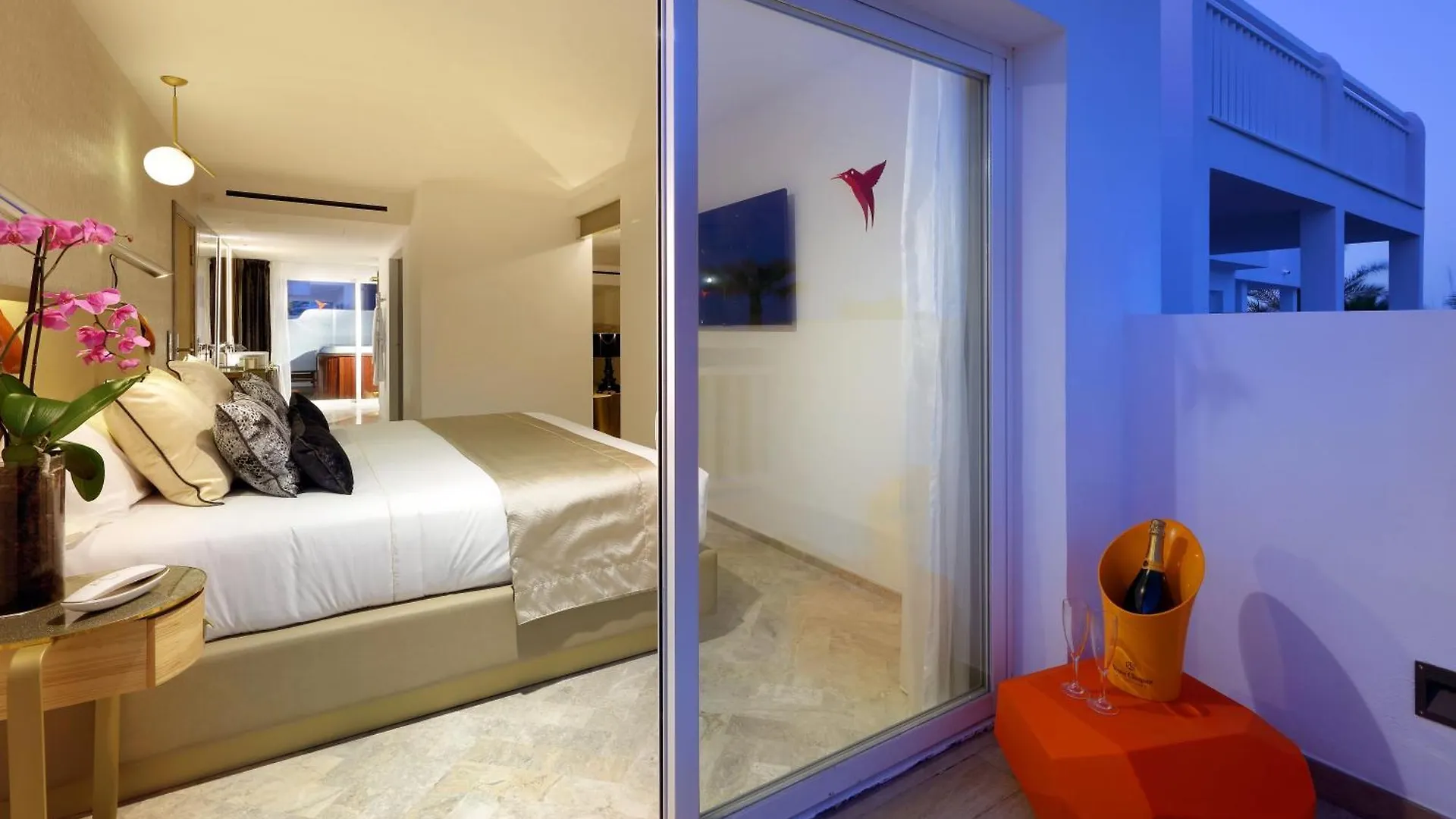 *****  Ushuaia Ibiza Beach Hotel - Adults Only - Club Entrance Included プラヤ・デン・ボッサ スペイン