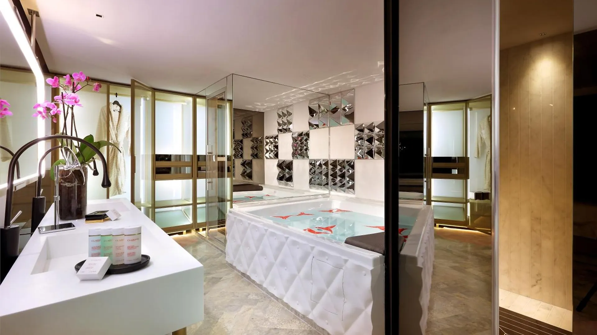 *****  Ushuaia Ibiza Beach Hotel - Adults Only - Club Entrance Included プラヤ・デン・ボッサ スペイン