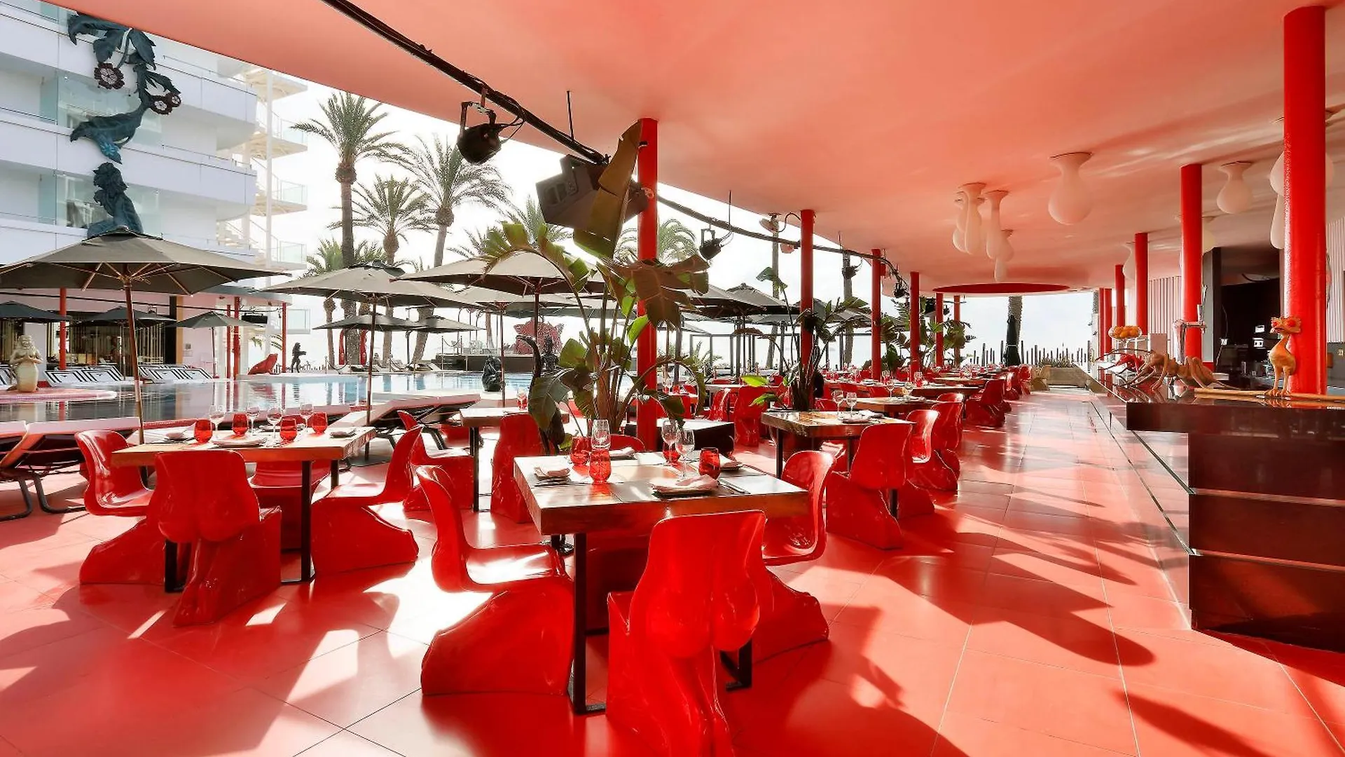 Ushuaia Ibiza Beach Hotel - Adults Only - Club Entrance Included 플라야 덴 보사 5*,  스페인