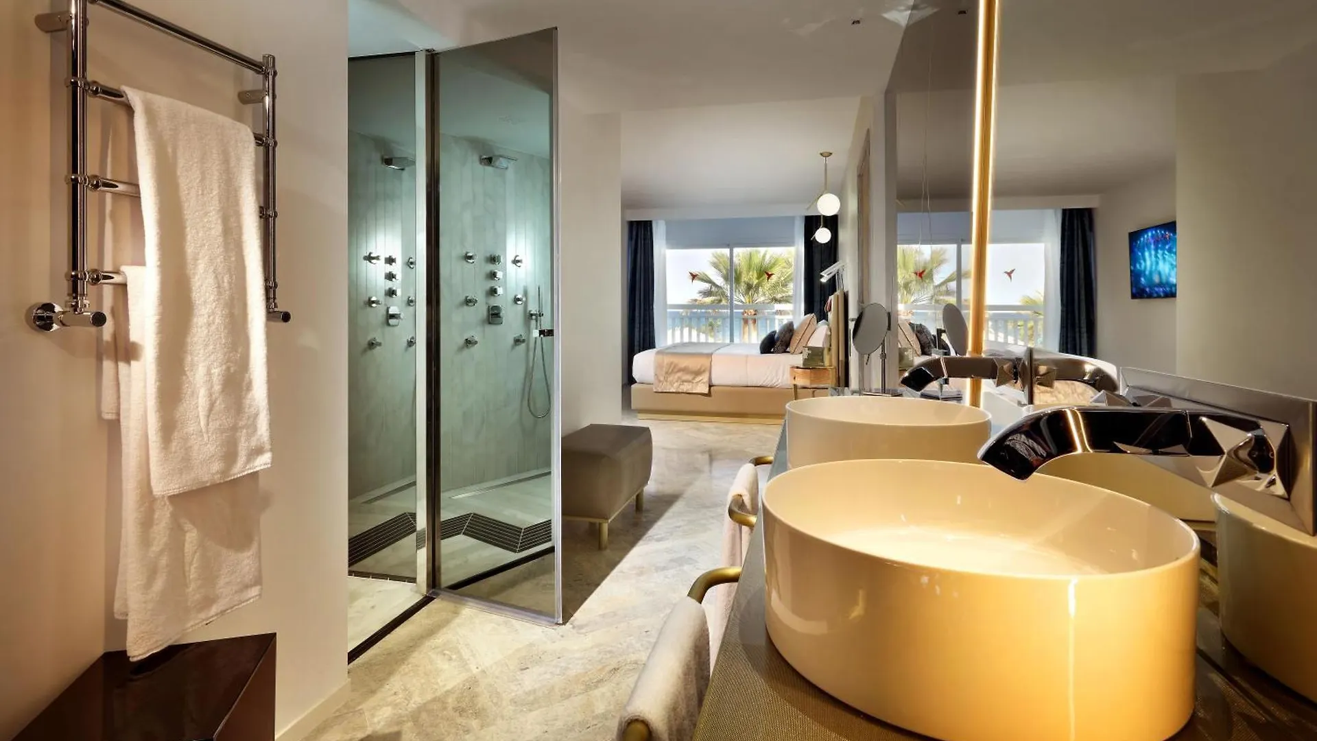 Ushuaia Ibiza Beach Hotel - Adults Only - Club Entrance Included 플라야 덴 보사